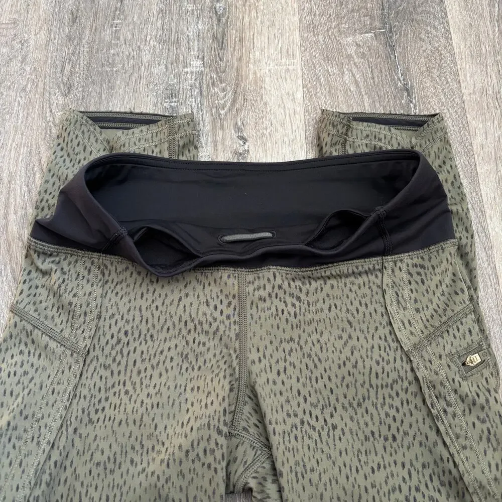 Lululemon Run: Top Speed Crop Dottie Dash Fatigue Green Black / Black - Size: 4